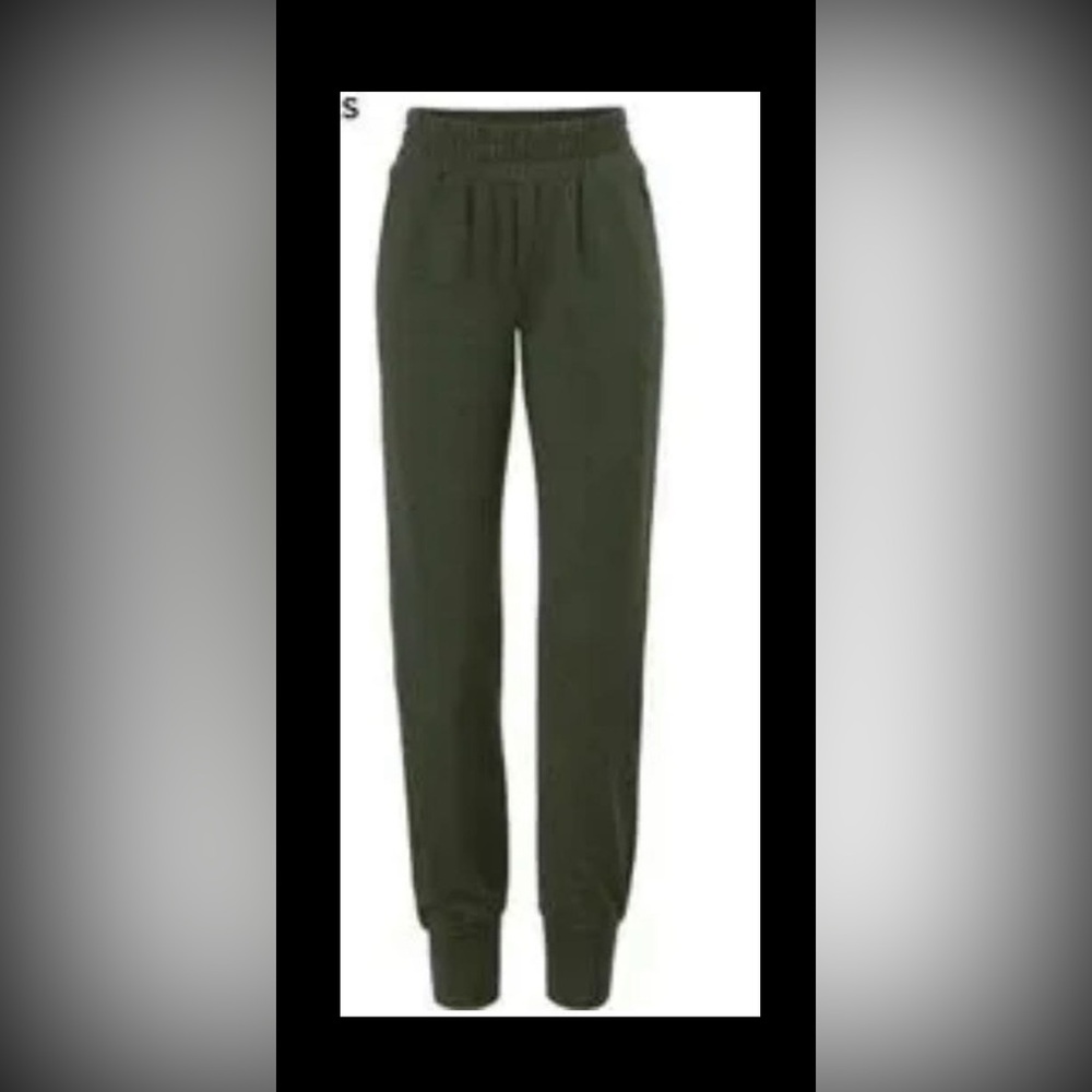 cabi Pivot Joggers Large